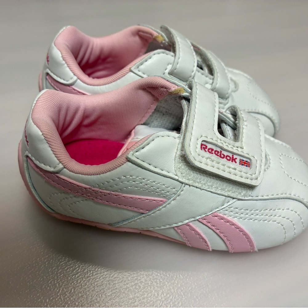 🆕 Reebok Classic Retro Style Toddler Sneakers - White and Pink Sz. 5US/21EUR